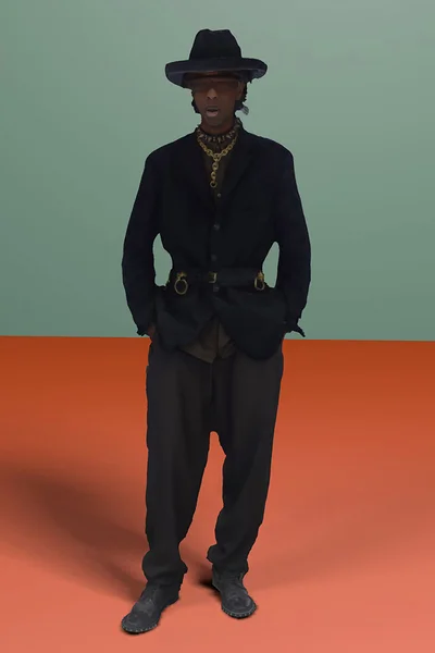Look 4